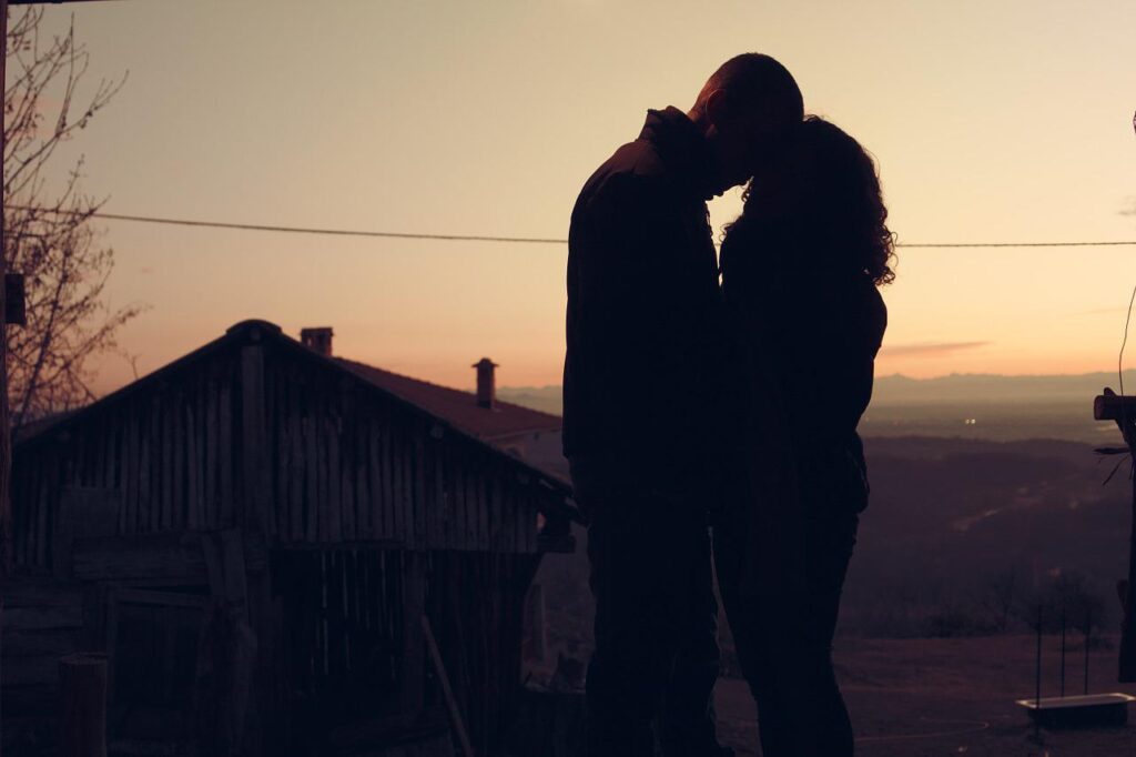 couple, love, sunset-407139.jpg